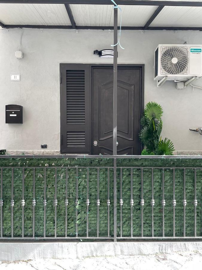 Casa Vacanze Luisa Naples Exterior photo