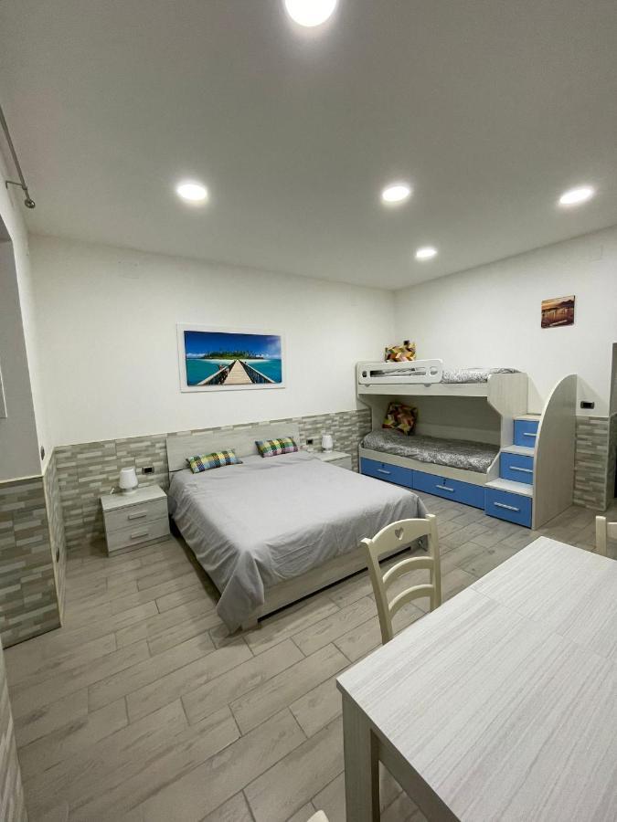 Casa Vacanze Luisa Naples Exterior photo