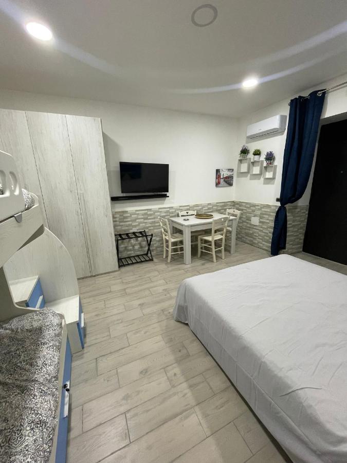 Casa Vacanze Luisa Naples Exterior photo