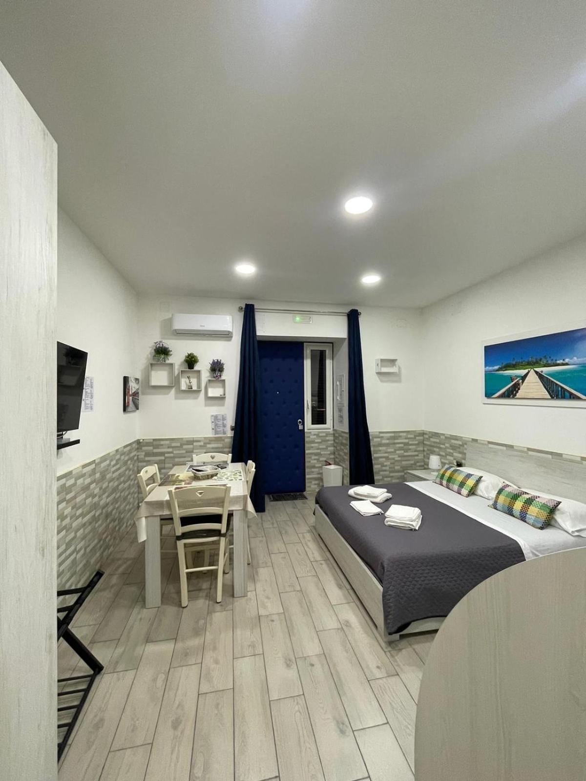 Casa Vacanze Luisa Naples Exterior photo
